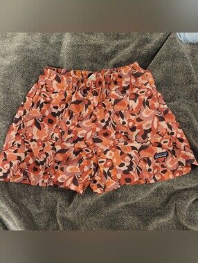 Vintage 2003 Y2K Patagonia Women's Pink Orange Floral Baggies Shorts | Medium